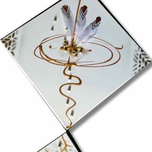 tableau ethnique blanc et dore